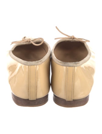 Chanel Interlocking CC Logo Patent Leather Ballet Flats