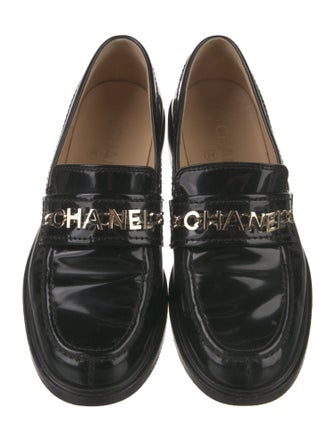 Chanel 2022 Interlocking CC Logo Loafers