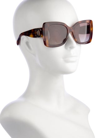 Chanel Interlocking CC Logo Oversize Sunglasses