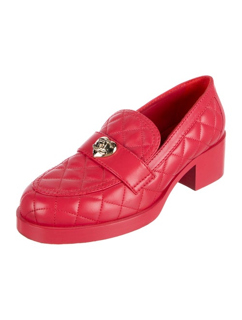 Chanel Interlocking CC Logo Leather Pumps