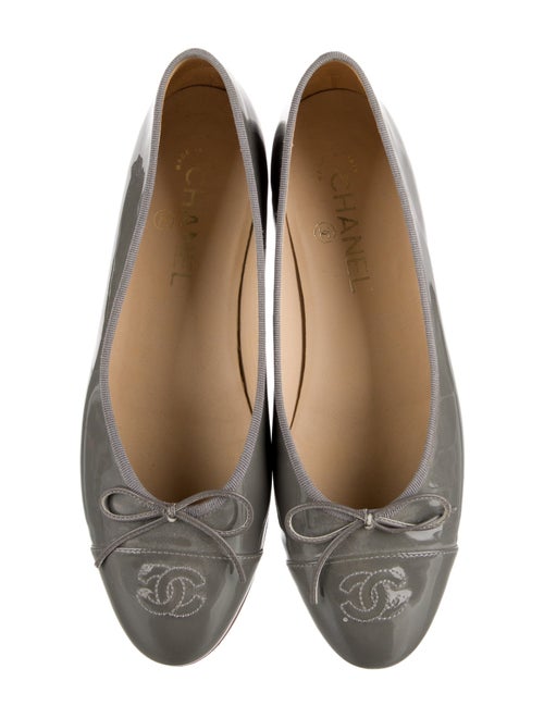 Chanel Interlocking CC Logo Patent Leather Ballet Flats