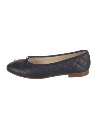 Chanel Interlocking CC Logo Leather Ballet Flats