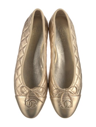 Chanel Interlocking CC Logo Leather Ballet Flats