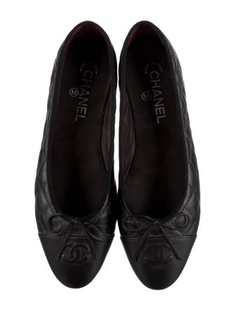 Chanel Interlocking CC Logo Leather Ballet Flats