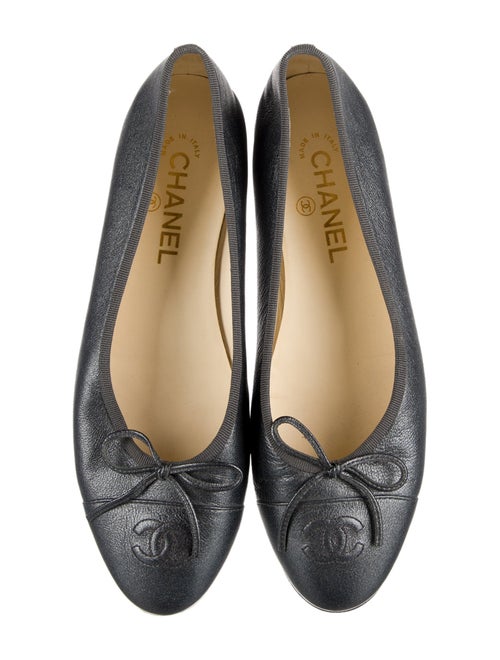 Chanel Interlocking CC Logo Leather Ballet Flats