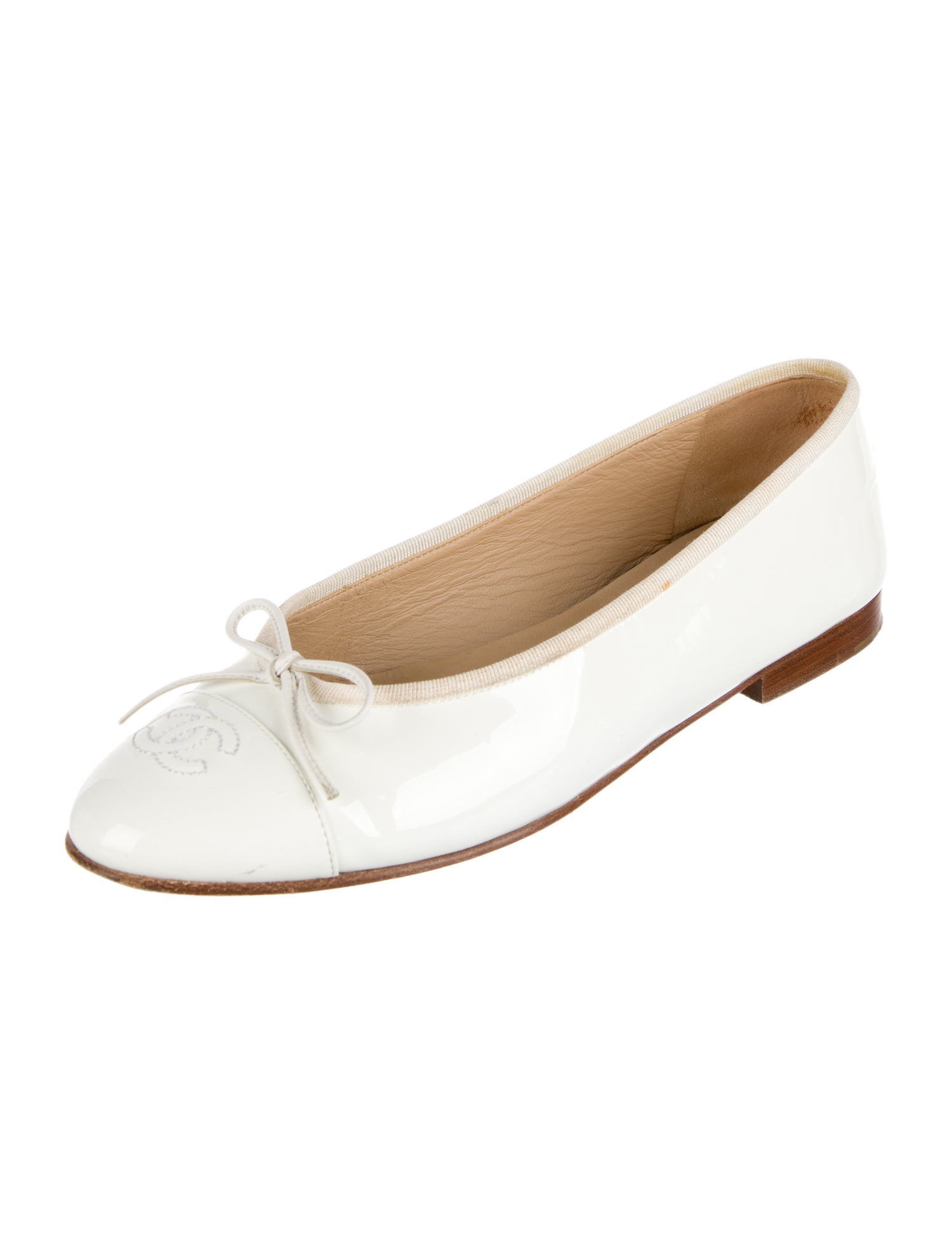 Chanel Interlocking CC Logo Patent Leather Ballet Flats