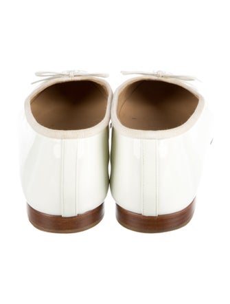 Chanel Interlocking CC Logo Patent Leather Ballet Flats