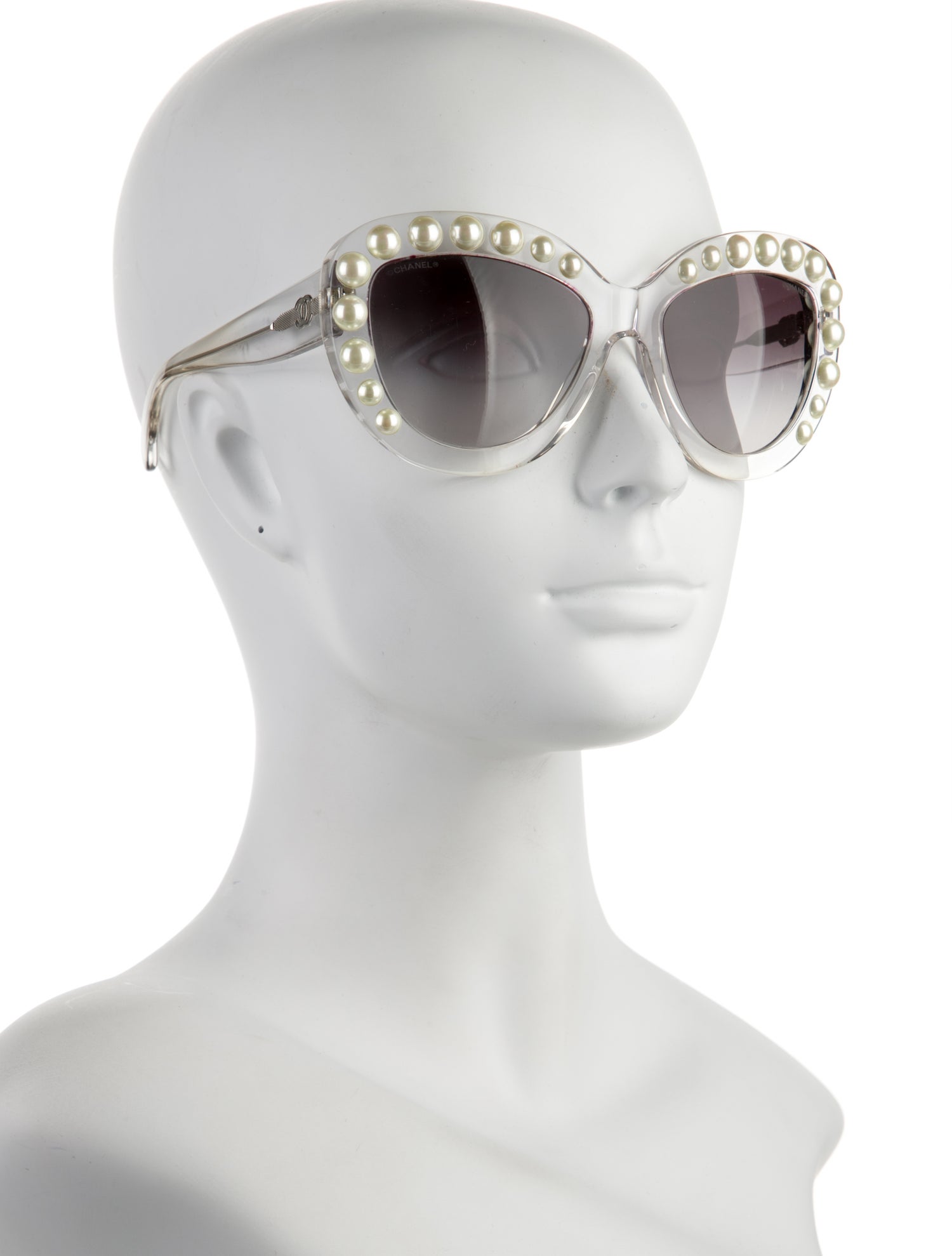 Chanel Interlocking CC Logo Cat-Eye Sunglasses