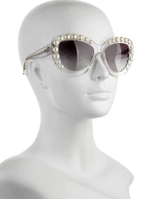 Chanel Interlocking CC Logo Cat-Eye Sunglasses