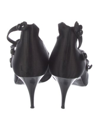 Chanel Interlocking CC Logo Satin Pumps