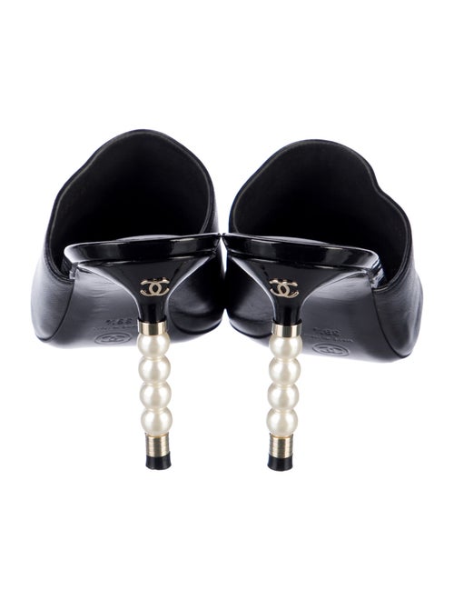 Chanel 2020 Interlocking CC Logo Mules
