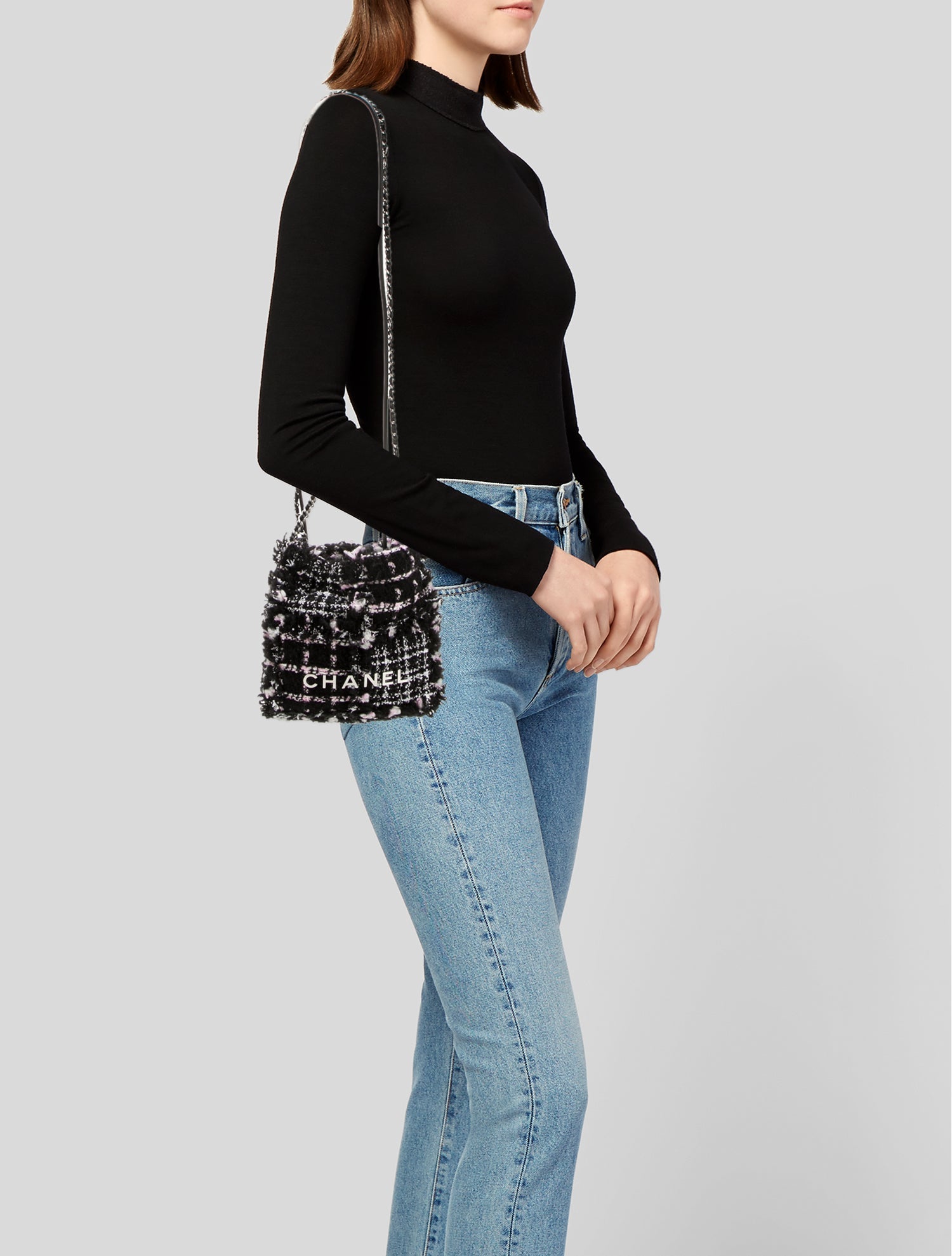 Chanel 2023 Mini Tweed 22 Hobo