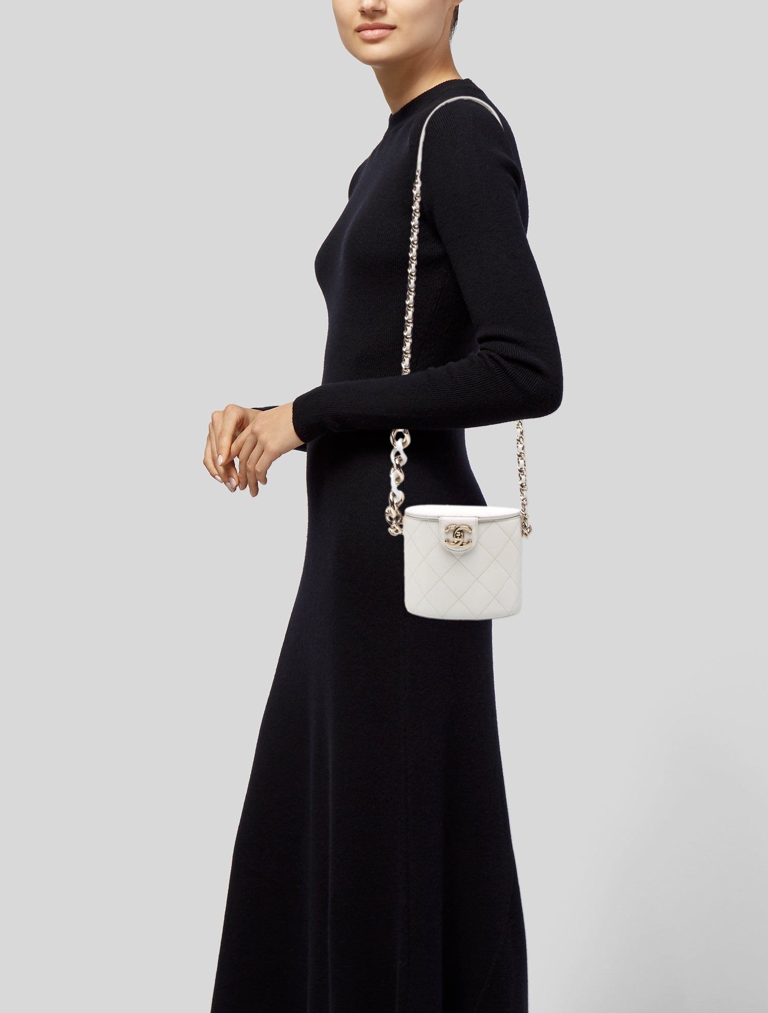 Chanel Elegant Chain Vanity Case