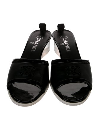 Chanel Interlocking CC Logo Leather Slingback Sandals