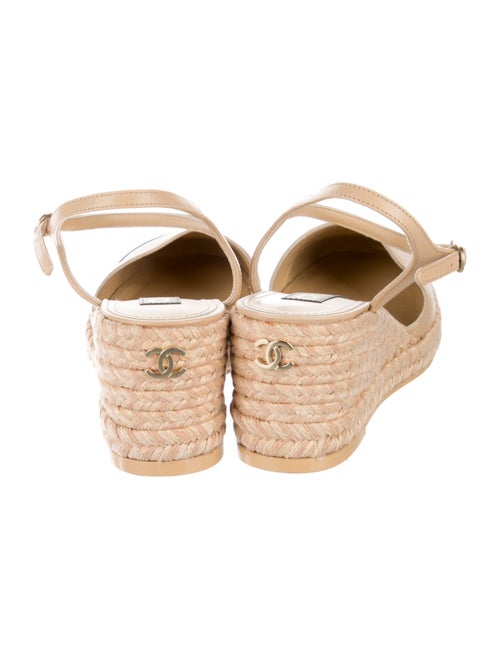 Chanel Interlocking CC Logo Leather Slingback Pumps