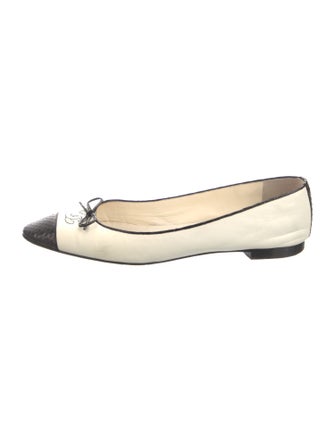 Chanel Interlocking CC Logo Leather Ballet Flats
