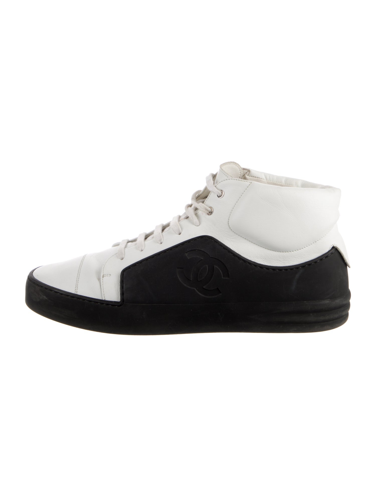 Chanel Interlocking CC Logo Leather Sneakers