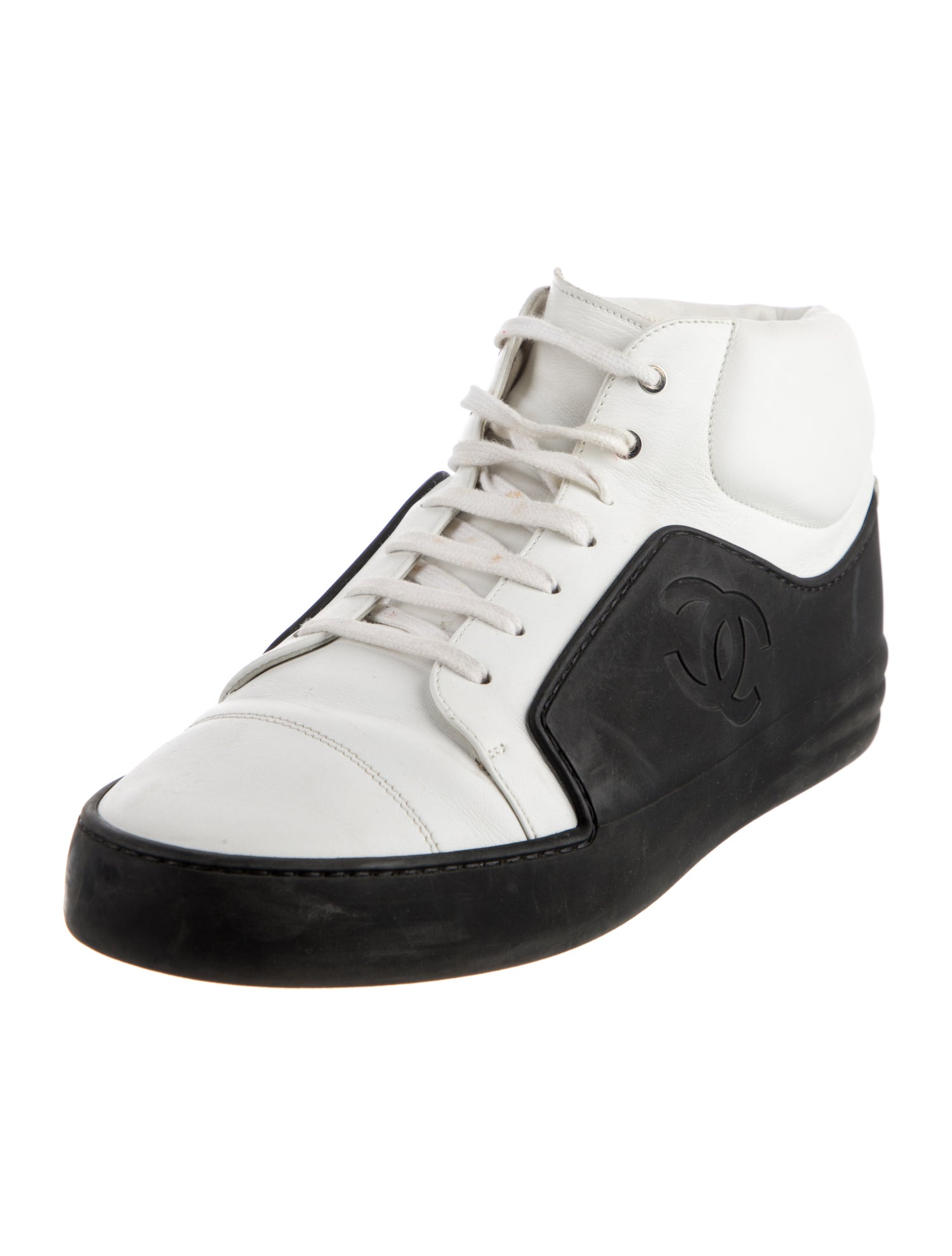 Chanel Interlocking CC Logo Leather Sneakers