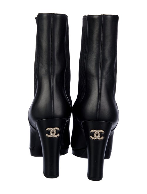 Chanel 2020 Interlocking CC Logo Chelsea Boots