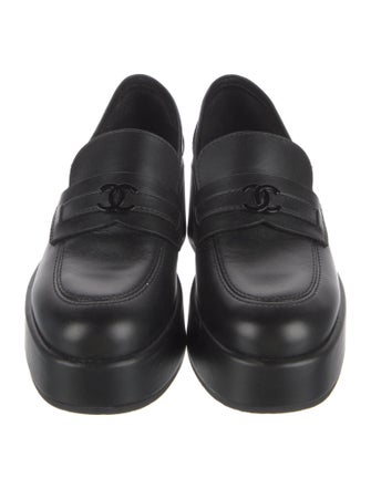 Chanel Interlocking CC Logo Leather Loafers