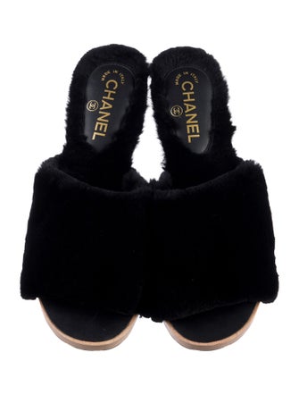 Chanel 2017 Interlocking CC Logo Slides