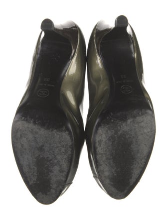 Chanel Interlocking CC Logo Patent Leather Pumps