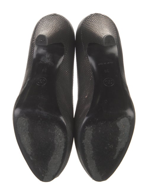 Chanel Interlocking CC Logo Leather Pumps