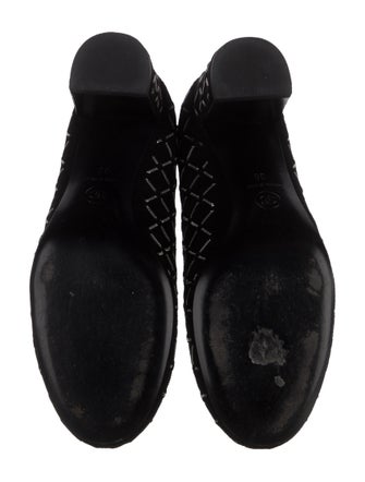 Chanel Interlocking CC Logo Suede Pumps