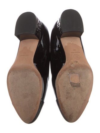 Chanel Interlocking CC Logo Patent Leather Pumps