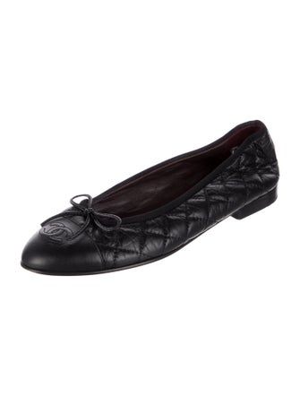 Chanel Interlocking CC Logo Leather Ballet Flats