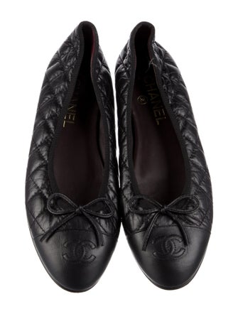 Chanel Interlocking CC Logo Leather Ballet Flats