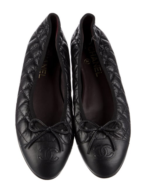 Chanel Interlocking CC Logo Leather Ballet Flats
