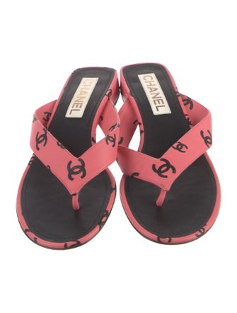 Chanel Interlocking CC Logo Leather Flip Flops