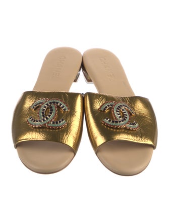 Chanel 2019 Interlocking CC Logo Slides
