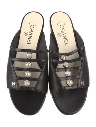 Chanel Interlocking CC Logo Leather Slides