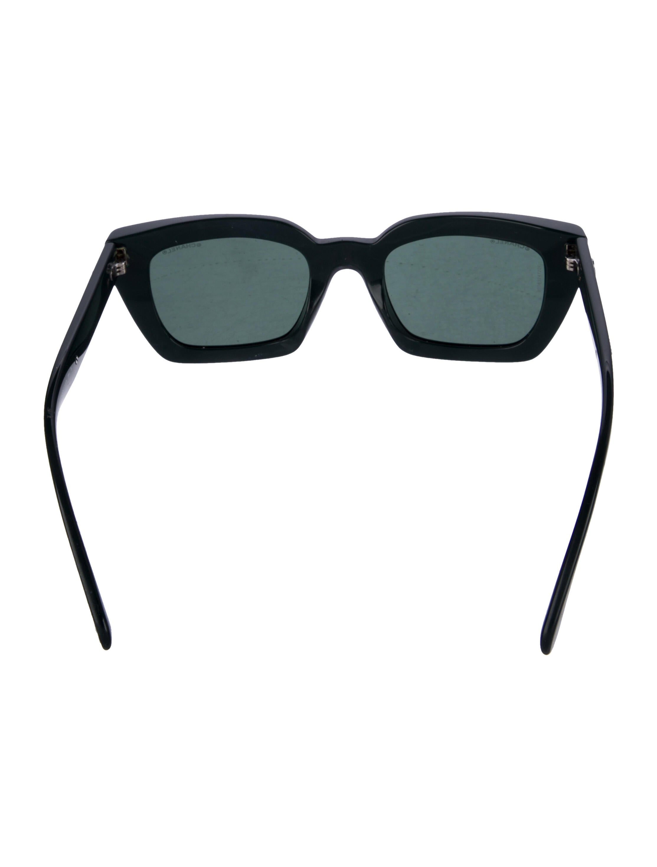 Chanel Interlocking CC Logo Wayfarer Sunglasses
