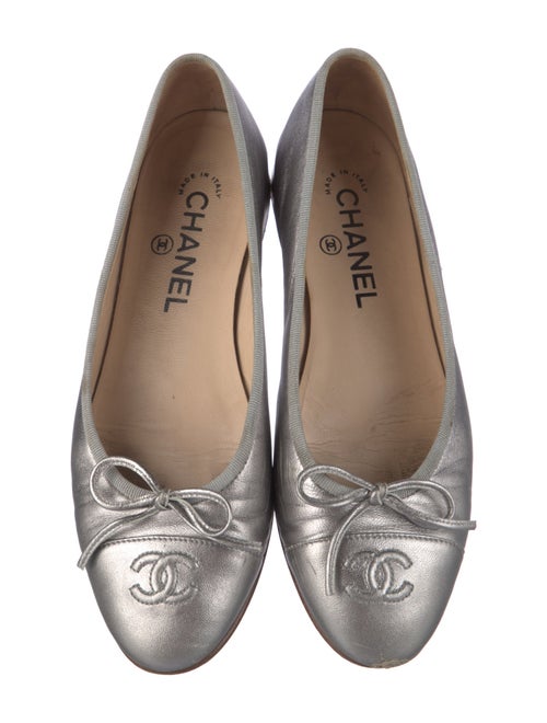 Chanel Interlocking CC Logo Leather Ballet Flats