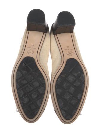 Chanel Interlocking CC Logo Leather Pumps