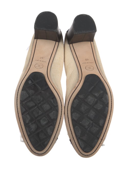 Chanel Interlocking CC Logo Leather Pumps