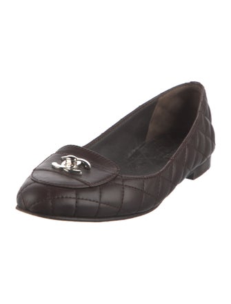 Chanel Interlocking CC Logo Leather Loafers
