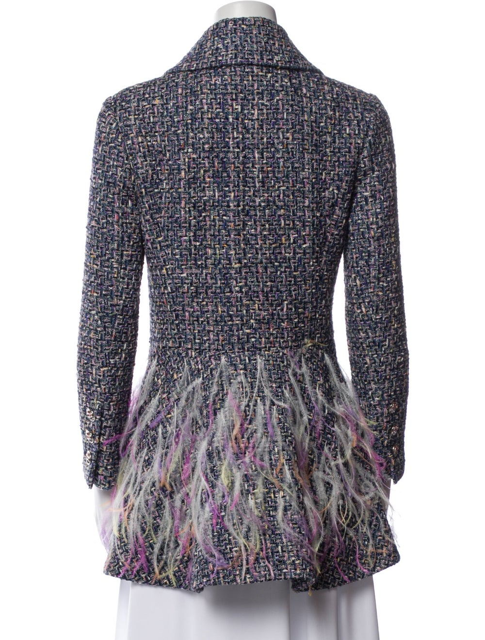 Look 23 from the Spring 2023 Runway Chanel Peacoa… - image 3