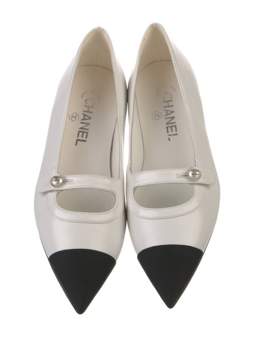 Chanel 2024 Interlocking CC Logo Flats