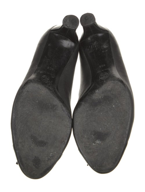 Chanel Interlocking CC Logo Leather Pumps