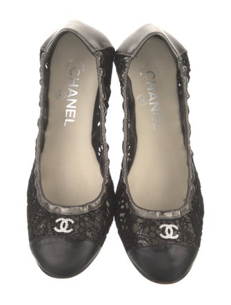 Chanel Interlocking CC Logo Calfskin Flats
