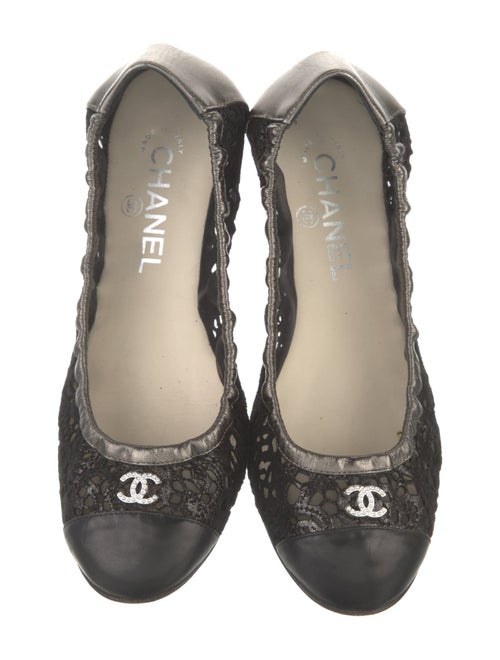 Chanel Interlocking CC Logo Calfskin Flats