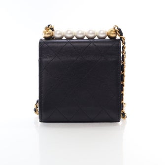Chanel Interlocking CC Chic Pearls Clutch With Chain