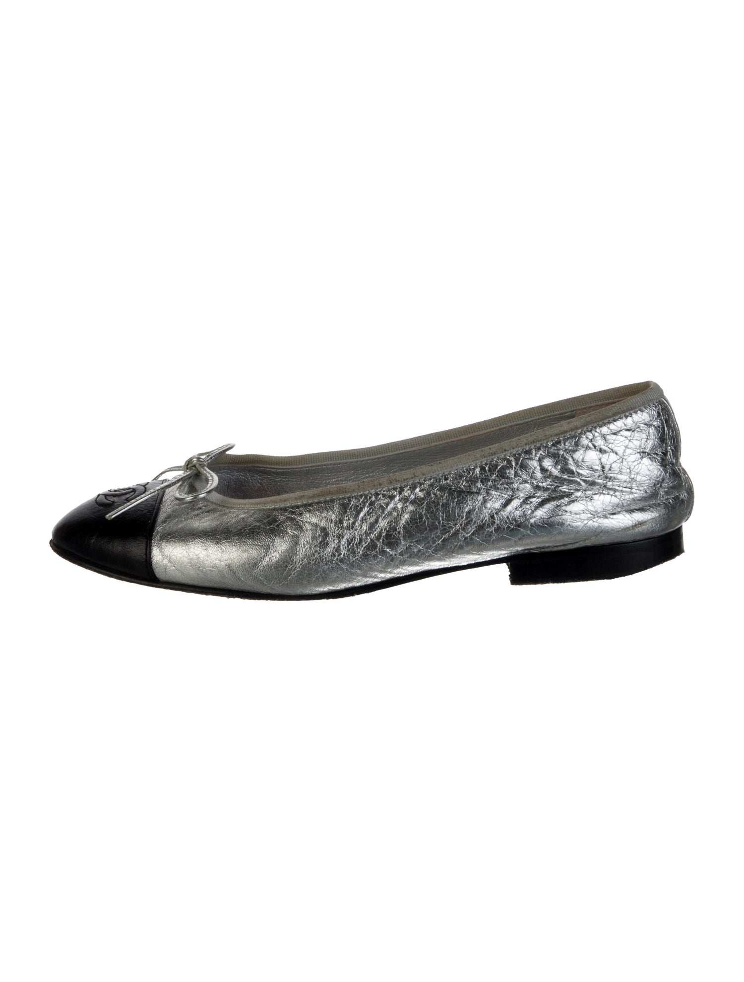 Chanel Interlocking CC Logo Leather Ballet Flats