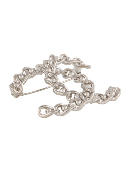 Chanel 2022 CC Chain Link Brooch