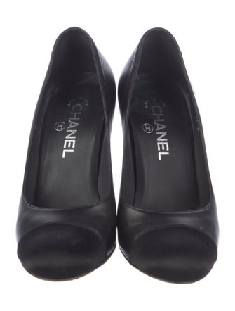 Chanel 2016 Interlocking CC Logo Pumps