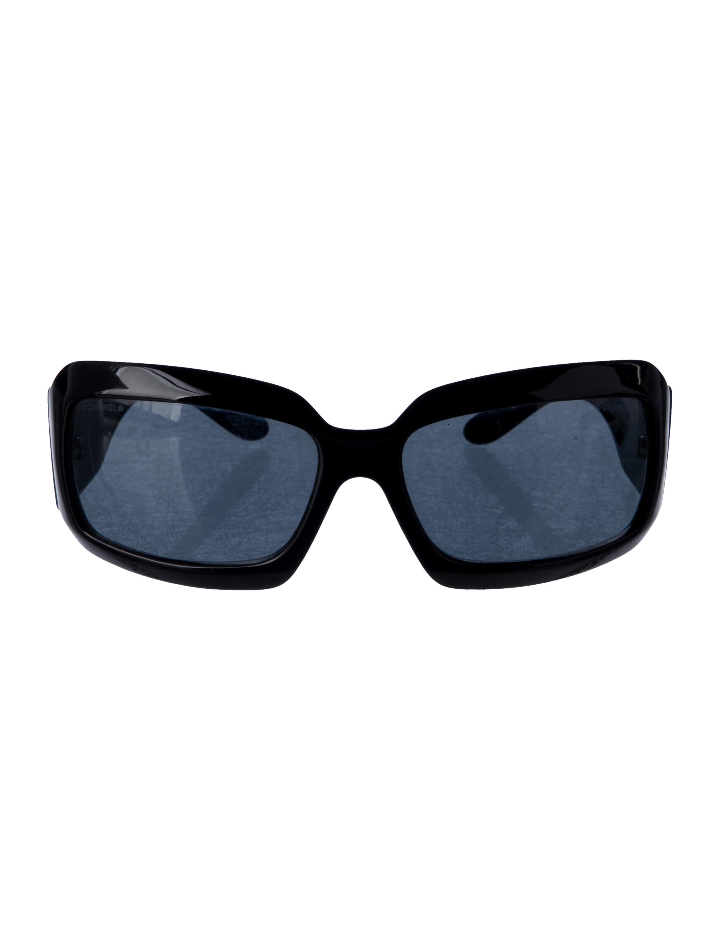 Chanel Interlocking CC Logo Square Sunglasses